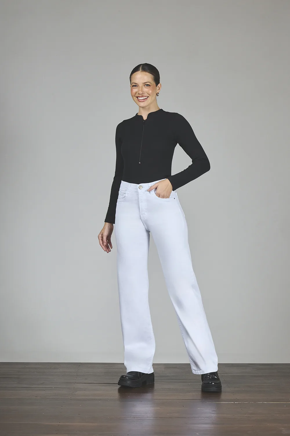 343-1-1.webp ART. 343 | WIDE LEG BLANCO CLÁSICO ELASTIZADO - Imagen 1