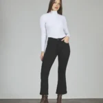 ART. 348 | CROP SEMI OXFORD NEGRO DEFLECADO C/ABERTURA EN BOTA ELASTIZADO