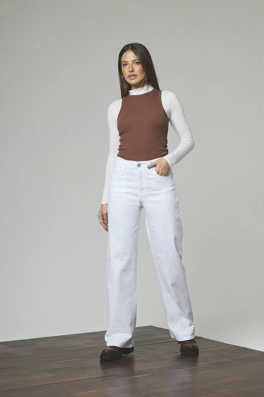 457-1-1.webp ART. 457 | WIDE LEG BLANCO CON BRILLO ELASTIZADO - Imagen 1