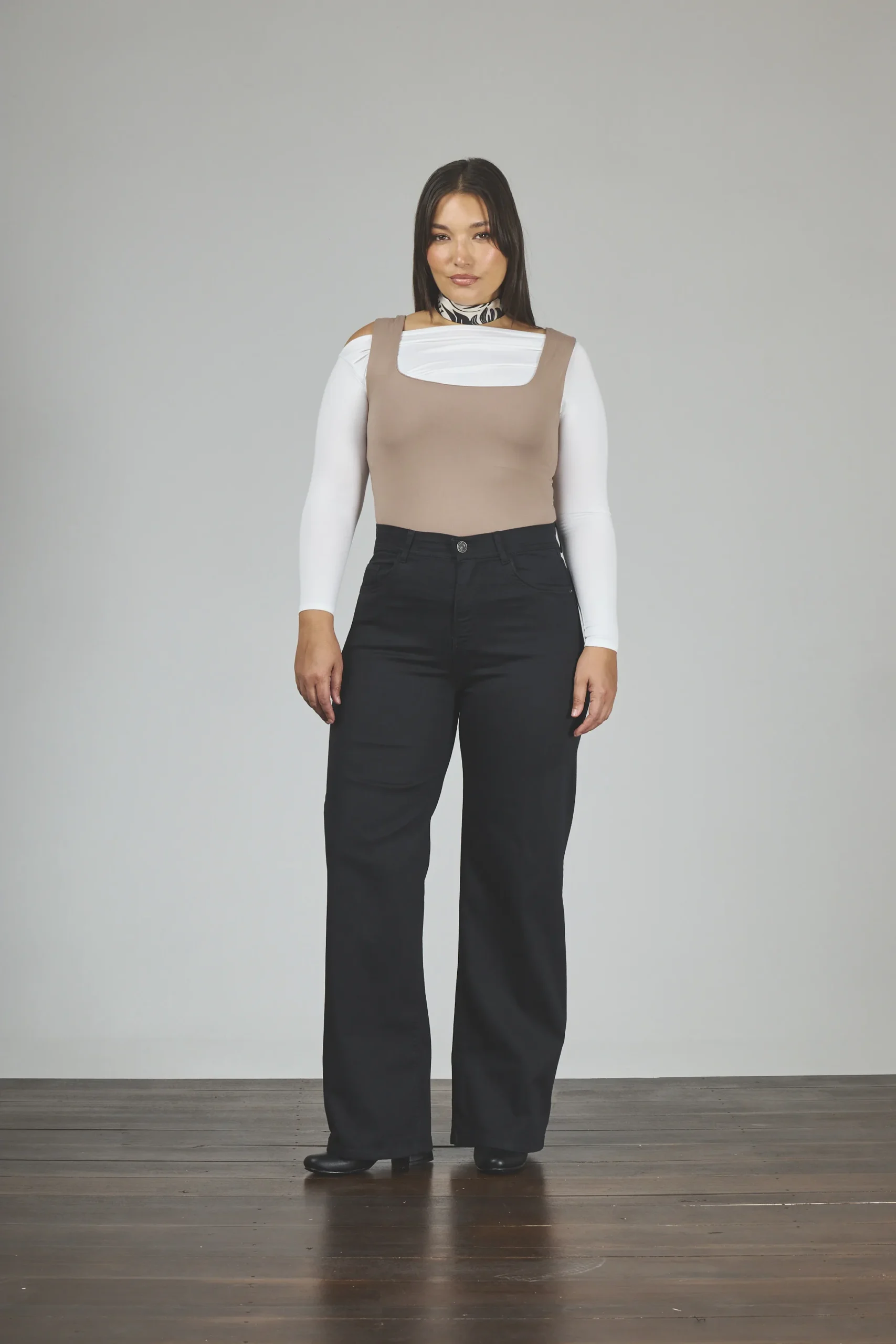792-1-2-scaled-2.webp ART. 792 | WIDE LEG NEGRO CLÁSICO ELASTIZADO - Imagen 1