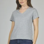 ART. A-47 | REMERA GRIS CUELLO EN V CON BRILLO